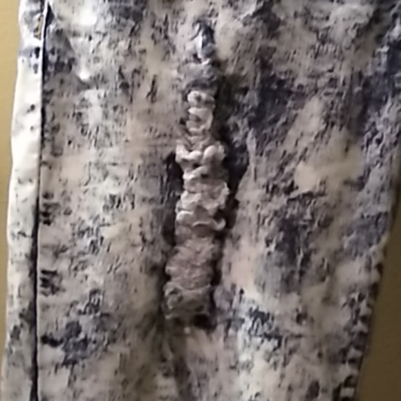 V.I.P Jeans - Picture 2 of 4